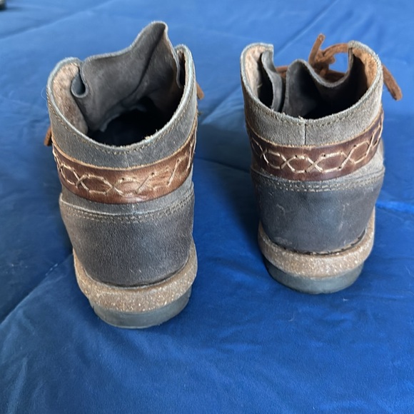 Born Cele Distressed Leather Boots F74922 size 7 1/2 - Picture 3 of 7